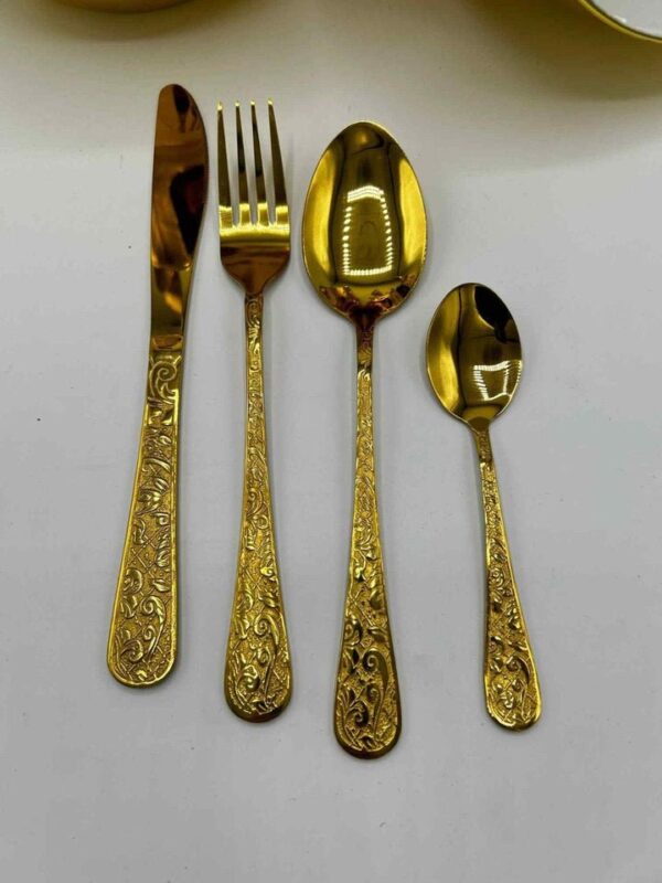 Golden Egg Cutlery Set - Image 3